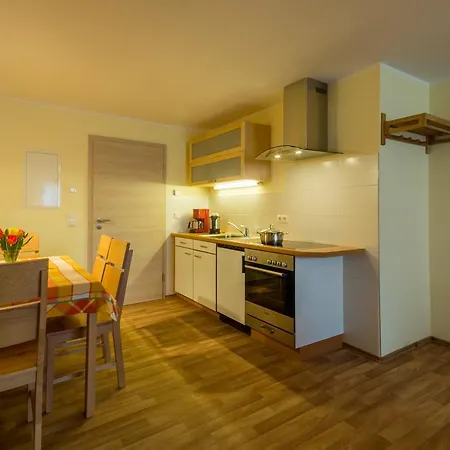 Guest house Am Finkenberg 3*
